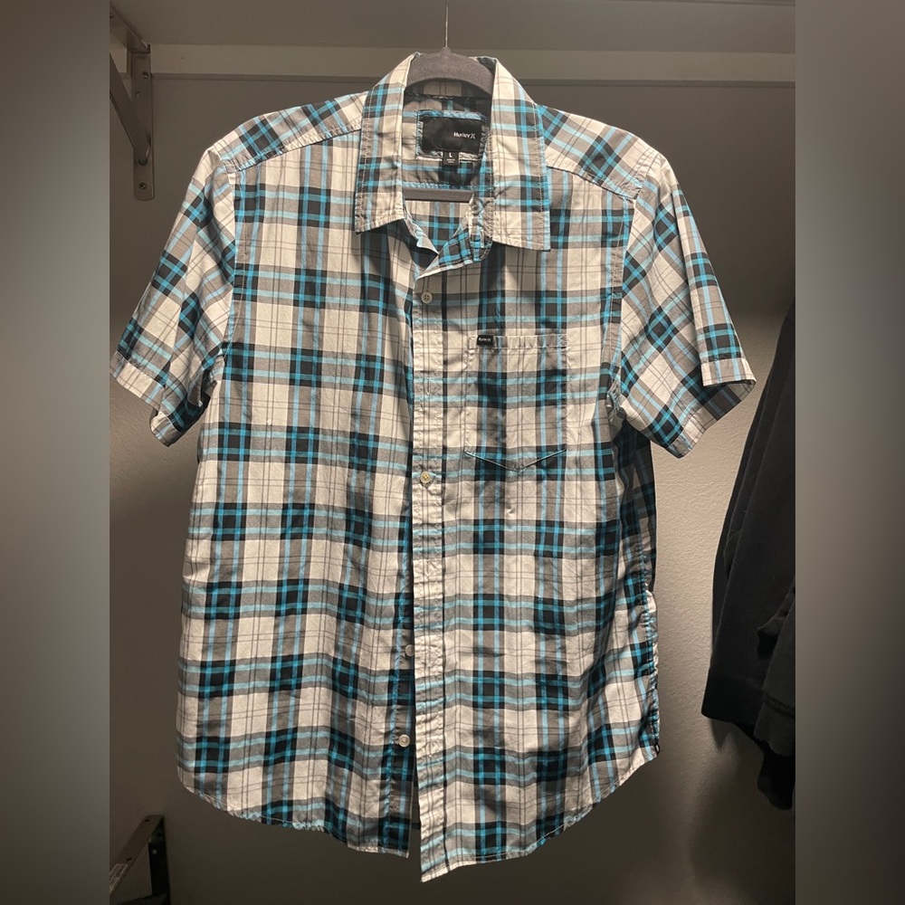 Hurley Large Short Sleeve Button Shirt